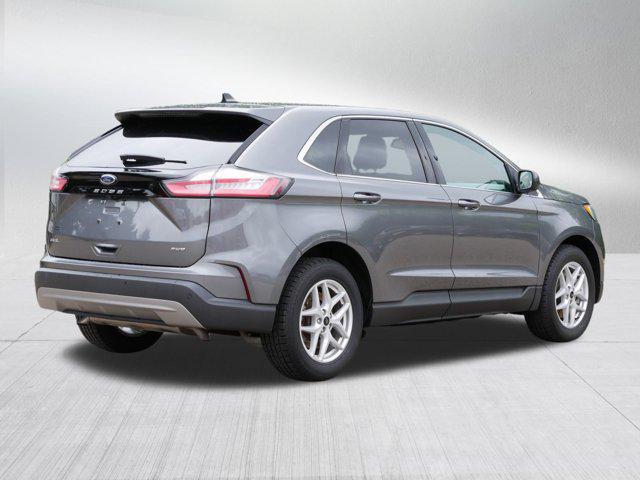 Photo of 2023 Carbonized Gray Metallic Ford Edge