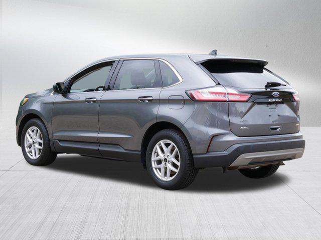 Photo of 2023 Carbonized Gray Metallic Ford Edge