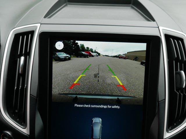Photo of 2023 Carbonized Gray Metallic Ford Edge