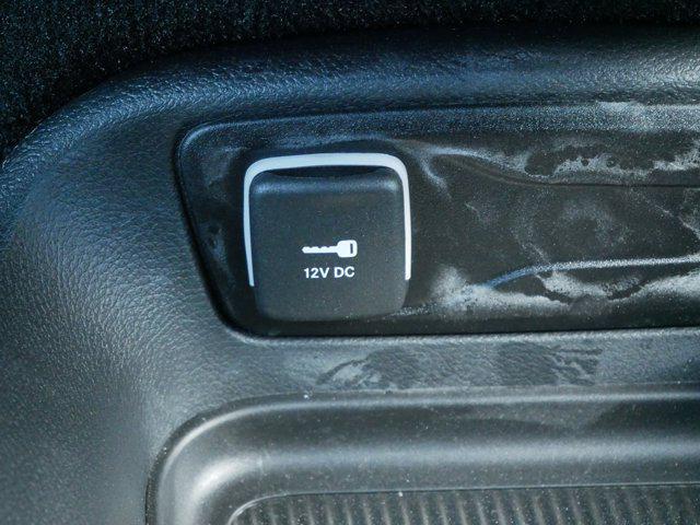Photo of 2025 Diamond Black Crystal Pearlcoat Chrysler Pacifica