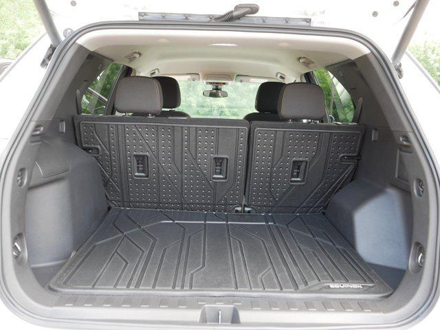 Photo of 2022 Summit White Chevrolet Equinox