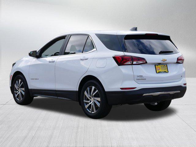 Photo of 2022 Summit White Chevrolet Equinox