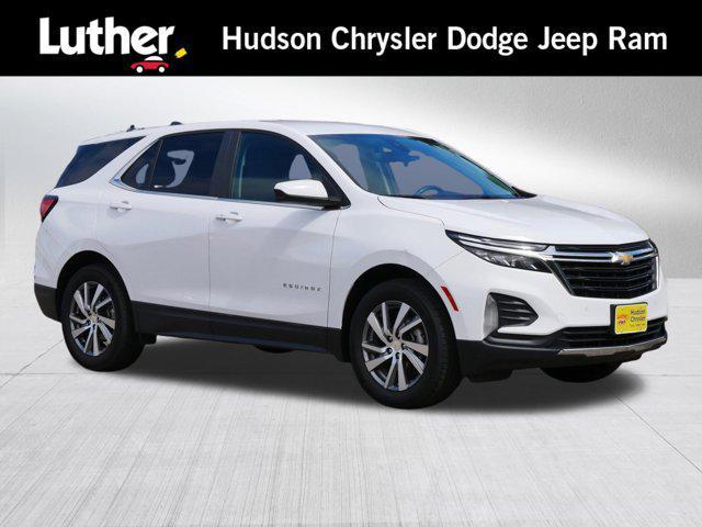 Photo of 2022 Summit White Chevrolet Equinox