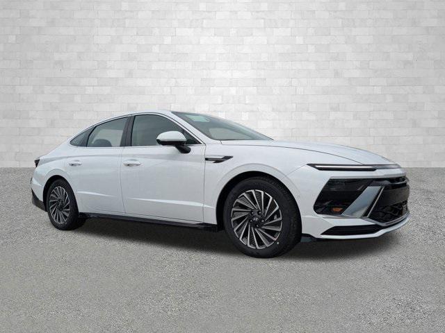 Photo of 2025 Serenity White Hyundai SONATA Hybrid