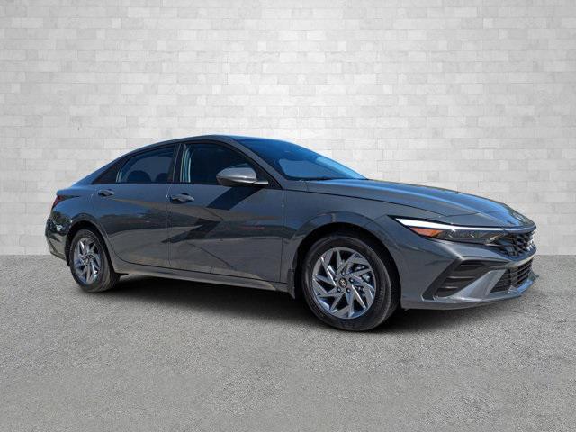 Photo of 2025 Ecotronic Gray Hyundai ELANTRA
