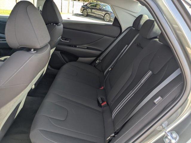 Photo of 2025 Amazon Gray Hyundai ELANTRA