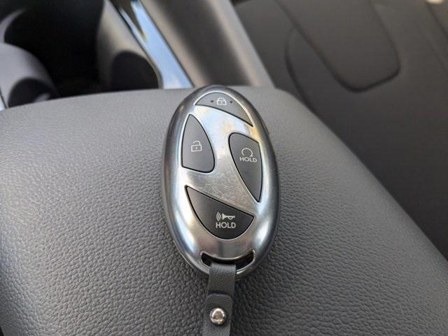 Photo of 2025 Amazon Gray Hyundai ELANTRA