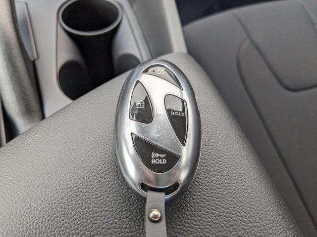 Photo of 2025 Serenity White Hyundai ELANTRA