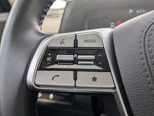 Photo of 2023 Everlasting Silver Kia Telluride