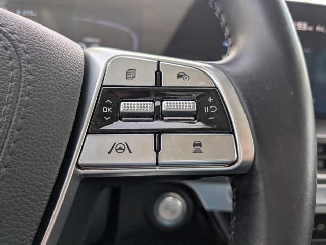 Photo of 2023 Everlasting Silver Kia Telluride