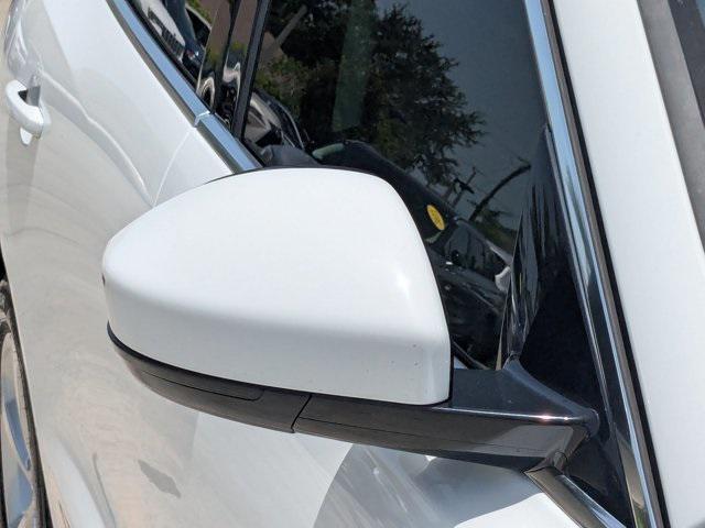 Photo of 2020 White Pearl Jaguar F-PACE