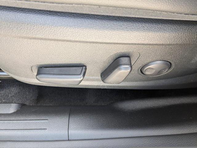 Photo of 2023 Shimmering Silver Hyundai SANTA FE