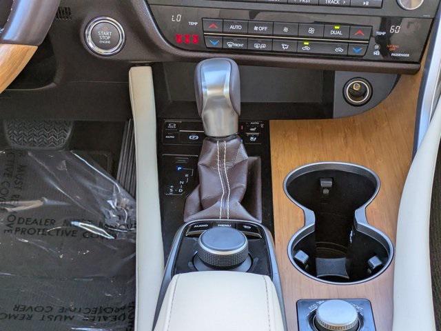 Photo of 2018 Cashmere Lexus RX 350