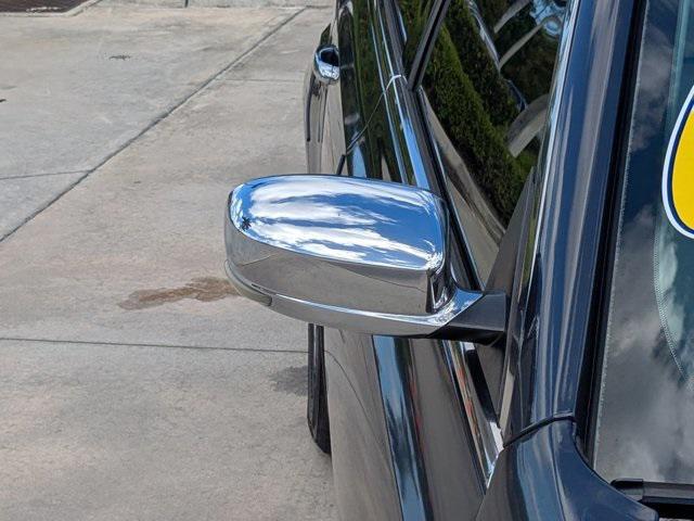 Photo of 2016 Maximum Steel Metallic Clearcoat Chrysler 300