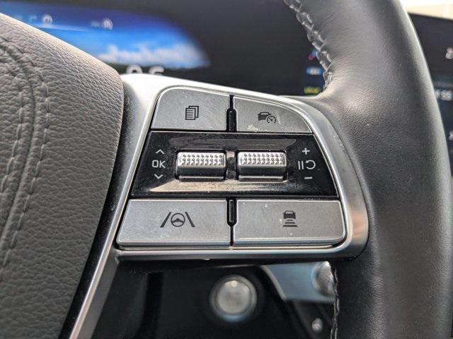 Photo of 2023 Glacial White Pearl Kia Telluride