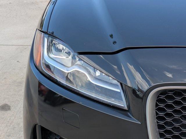 Photo of 2017 Ultimate Black Metallic Jaguar F-PACE
