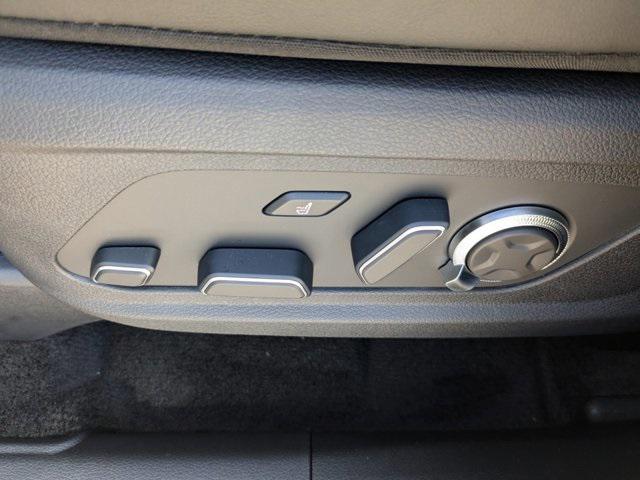 Photo of 2025 Abyss Black Pearl Hyundai PALISADE