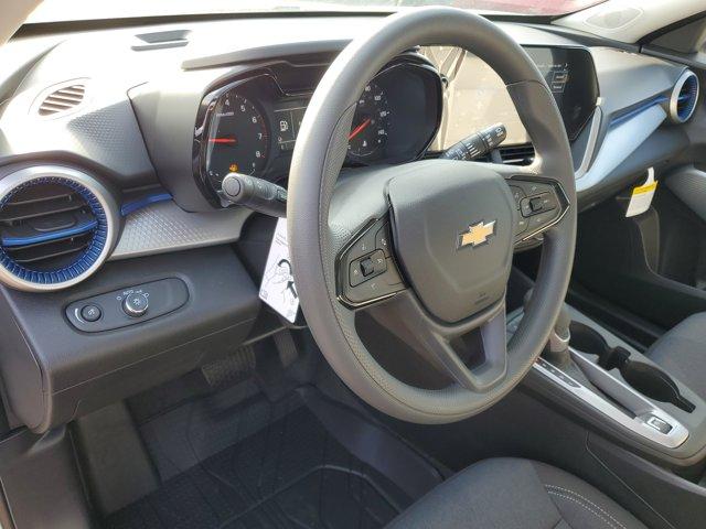 Photo of 2026 Summit White Chevrolet Trax