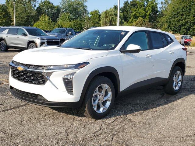 Photo of 2026 Summit White Chevrolet Trax