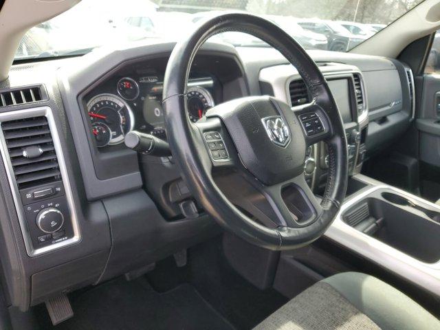 Photo of 2016 Brilliant Black Crystal Pearlcoat RAM 1500