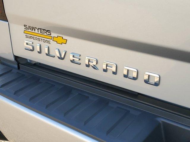 Photo of 2018 Silver Ice Metallic Chevrolet Silverado 1500