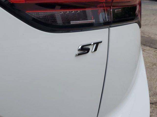 Photo of 2022 Summit White Buick Envision
