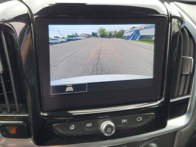 Photo of 2022 Summit White Chevrolet Traverse