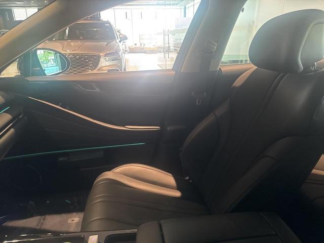 Photo of 2025 Makalu Gray Genesis G80