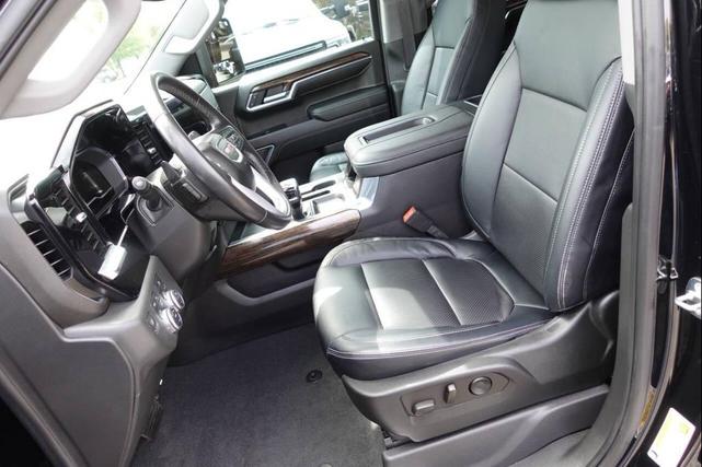 Photo of 2022 Black GMC Sierra 1500