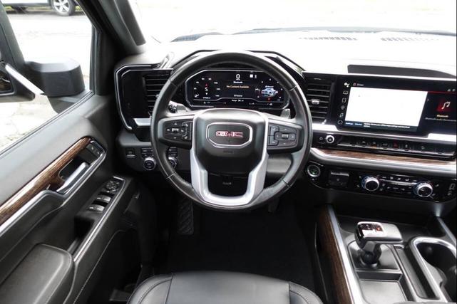 Photo of 2022 Black GMC Sierra 1500
