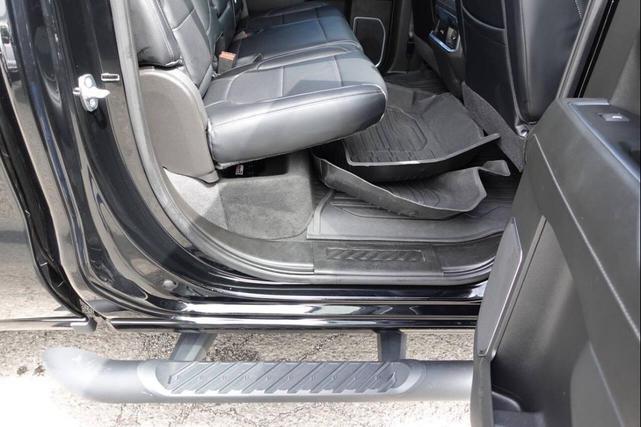Photo of 2022 Black GMC Sierra 1500
