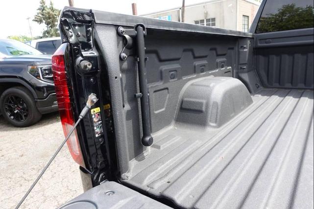 Photo of 2022 Black GMC Sierra 1500