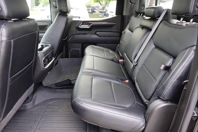 Photo of 2022 Black GMC Sierra 1500