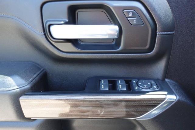 Photo of 2022 Blue Chevrolet Silverado 2500