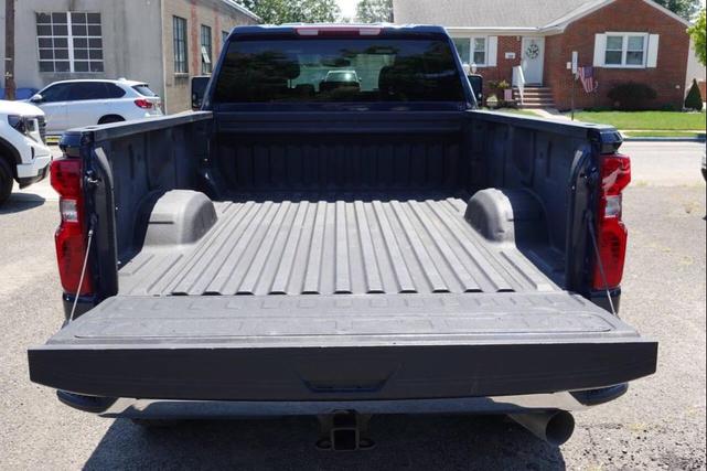 Photo of 2022 Blue Chevrolet Silverado 2500