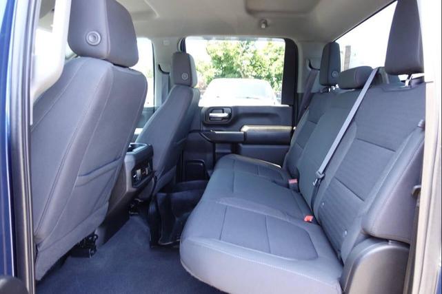 Photo of 2022 Blue Chevrolet Silverado 2500