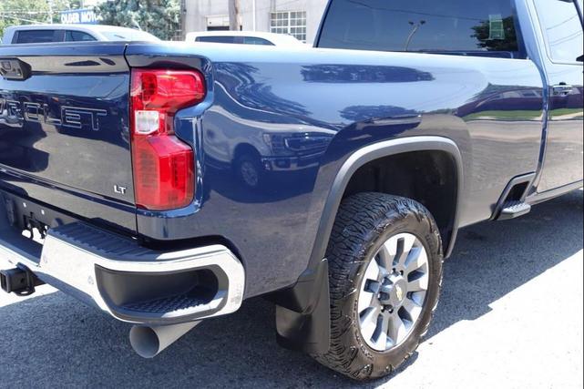 Photo of 2022 Blue Chevrolet Silverado 2500