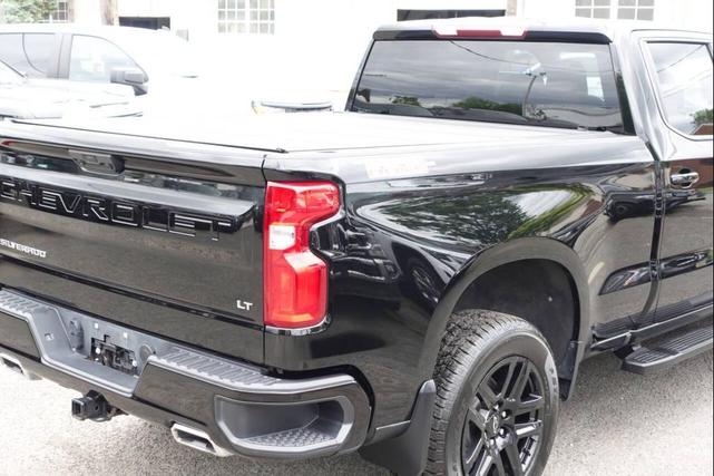 Photo of 2023 Black Chevrolet Silverado 1500
