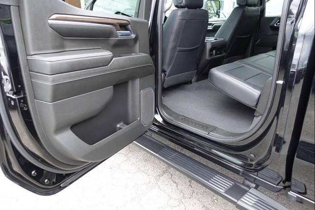 Photo of 2023 Black Chevrolet Silverado 1500