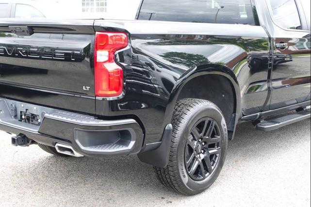 Photo of 2023 Black Chevrolet Silverado 1500