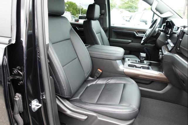 Photo of 2023 Black Chevrolet Silverado 1500