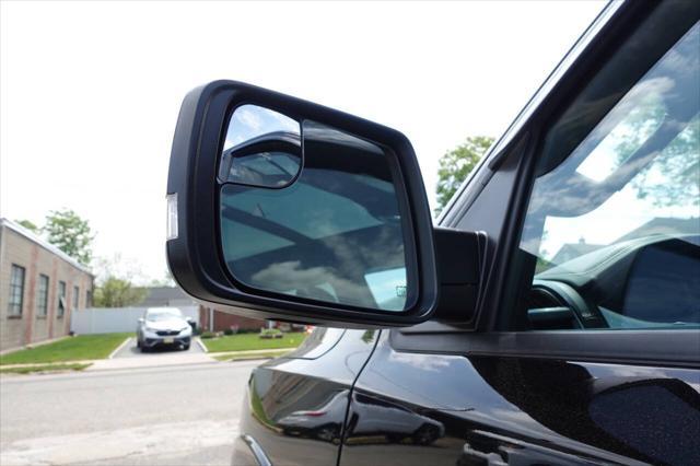 Photo of 2022 Black RAM 1500