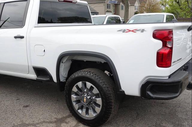 Photo of 2023 White Chevrolet Silverado 2500
