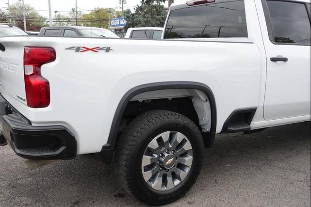 Photo of 2023 White Chevrolet Silverado 2500