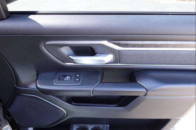 Photo of 2019 Black RAM 1500