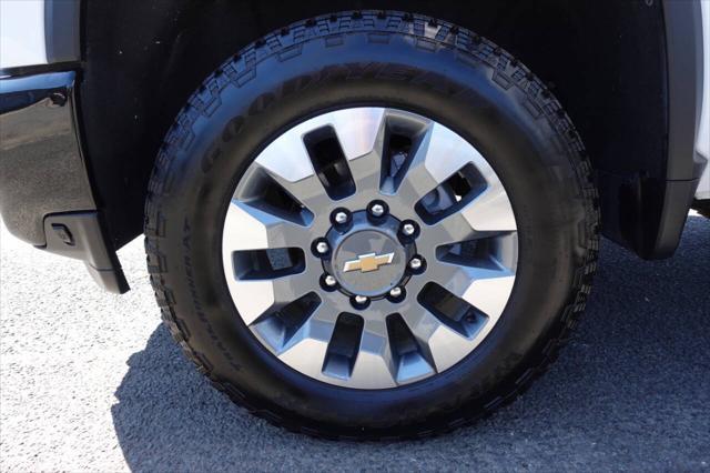 Photo of 2023 White Chevrolet Silverado 2500