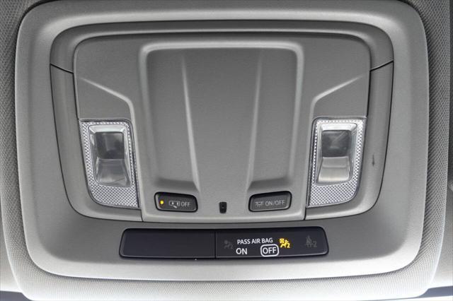 Photo of 2023 White Chevrolet Silverado 2500