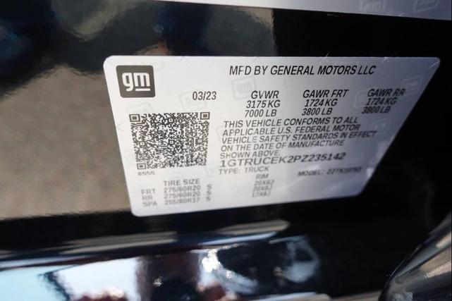 Photo of 2023 Black GMC Sierra 1500