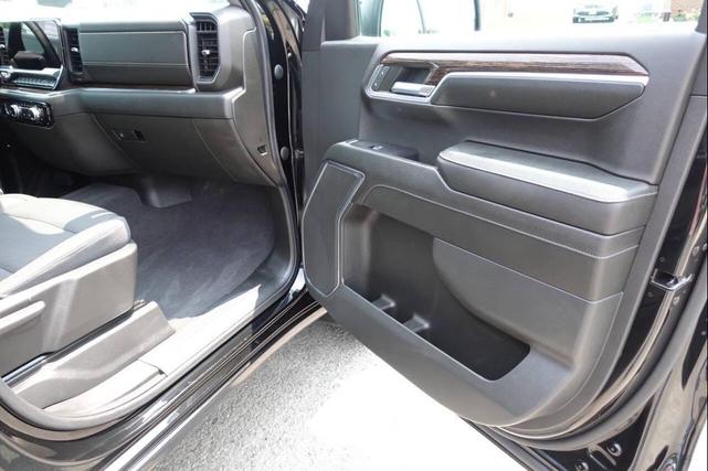 Photo of 2023 Black GMC Sierra 1500