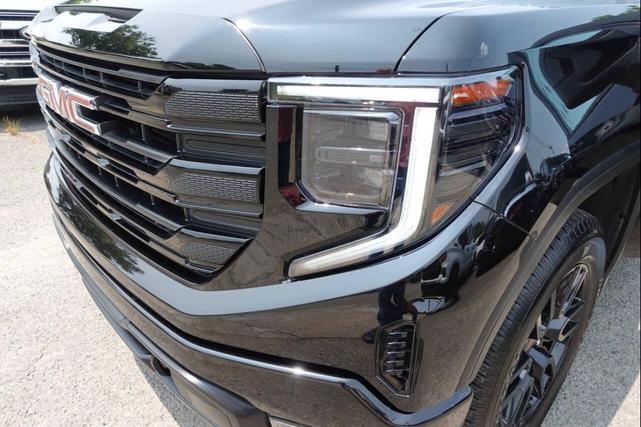 Photo of 2023 Black GMC Sierra 1500